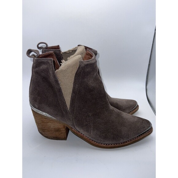 Jeffrey Campbell Women Cromwell Taupe Western Cowboy Metal Tip Boots sz 7.5 - Picture 11 of 12